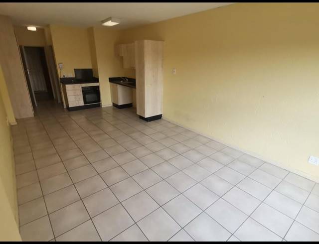1 BEDROOM APARTMENT FOR SALE IN HATFIELD